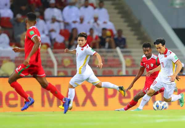 Tuyển Việt Nam trắng tay trong chuyến làm khách trên sân nhà tuyển Oman