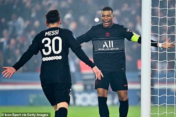 Messi đã có bàn thắng đầu tiên ở Ligue 1