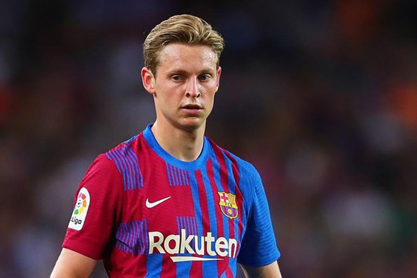 Barca ra tối hậu thư cho De Jong: Giảm lương hoặc đi ngay lập tức