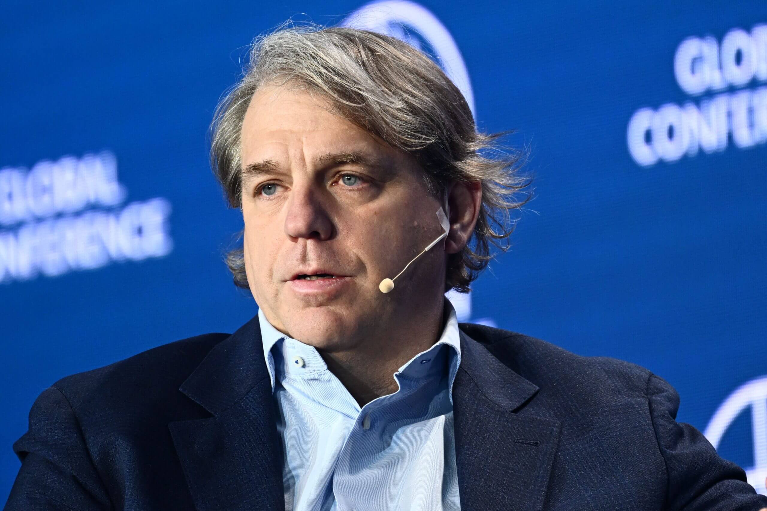 Tại sao Chelsea chọn Strasbourg làm điểm khởi đầu chế độ "đa thê"?