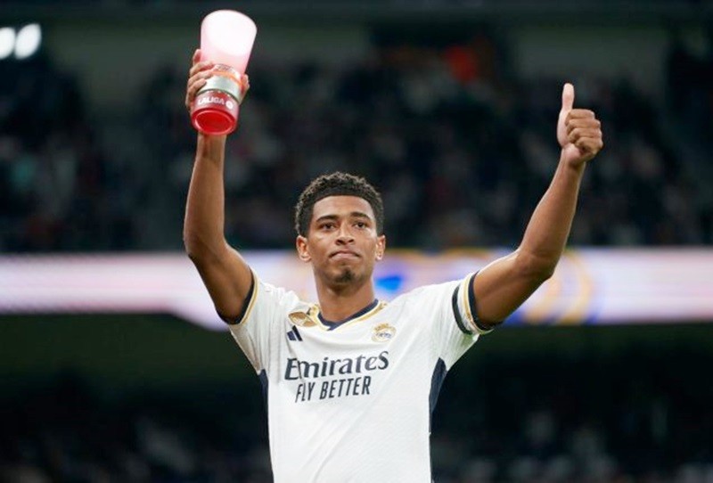 Dàn tiền vệ tân binh chói sáng trời Âu: Bellingham, Maddison “hóa rồng” nhanh chóng