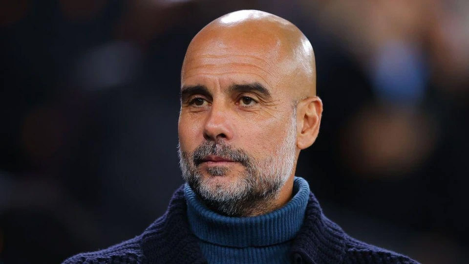 Pep Guardiola úp mở tương lai