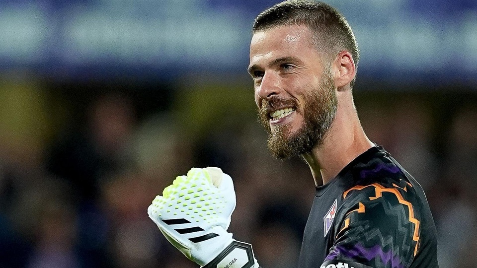 De Gea vẫn dõi theo MU