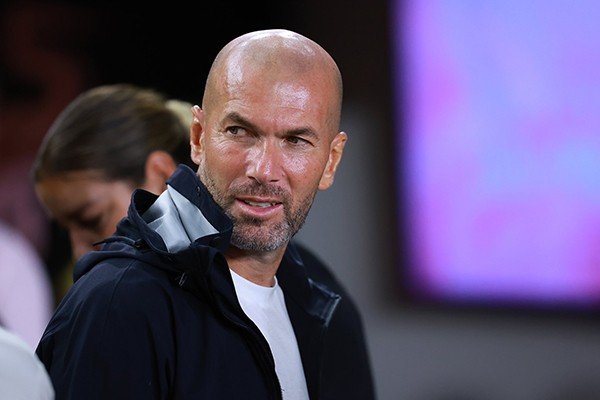 Zidane chính thức từ chối Bayern Munich
