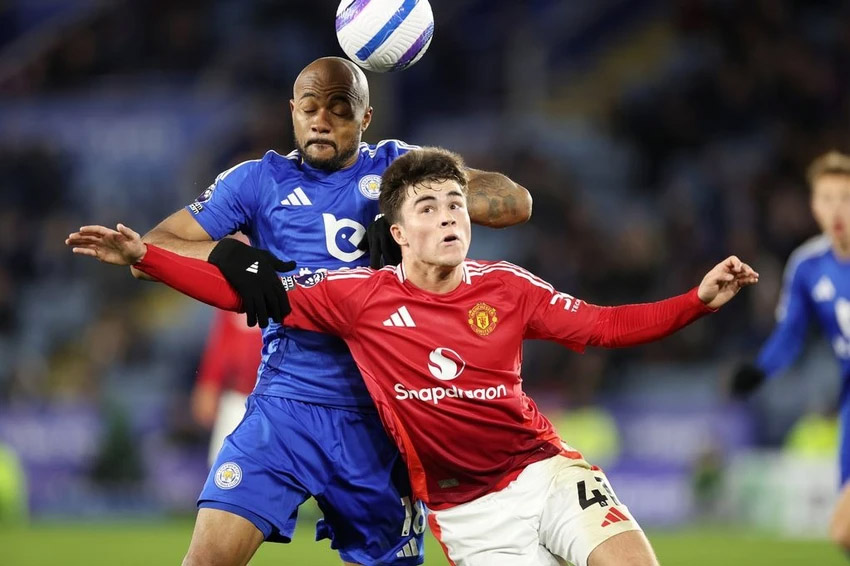 Ngôi sao mới của MU Harry Amass là ai?