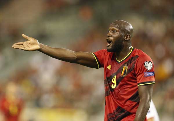 Chelsea "nín thở" vì Lukaku chấn thương