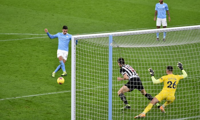 Man City thắng dễ Newcastle để áp sát top đầu